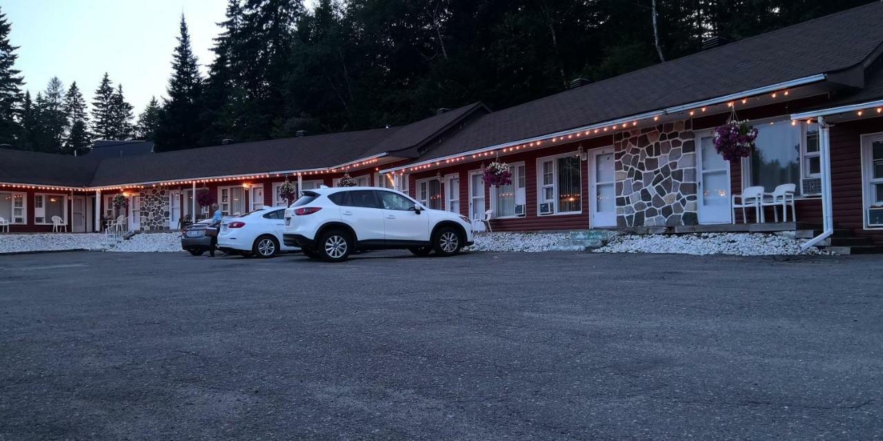 Des Pays D'en Motel